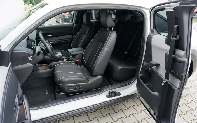 Mazda MX-30 cena 118900 przebieg: 1000, rok produkcji 2022 z Sochaczew małe 254